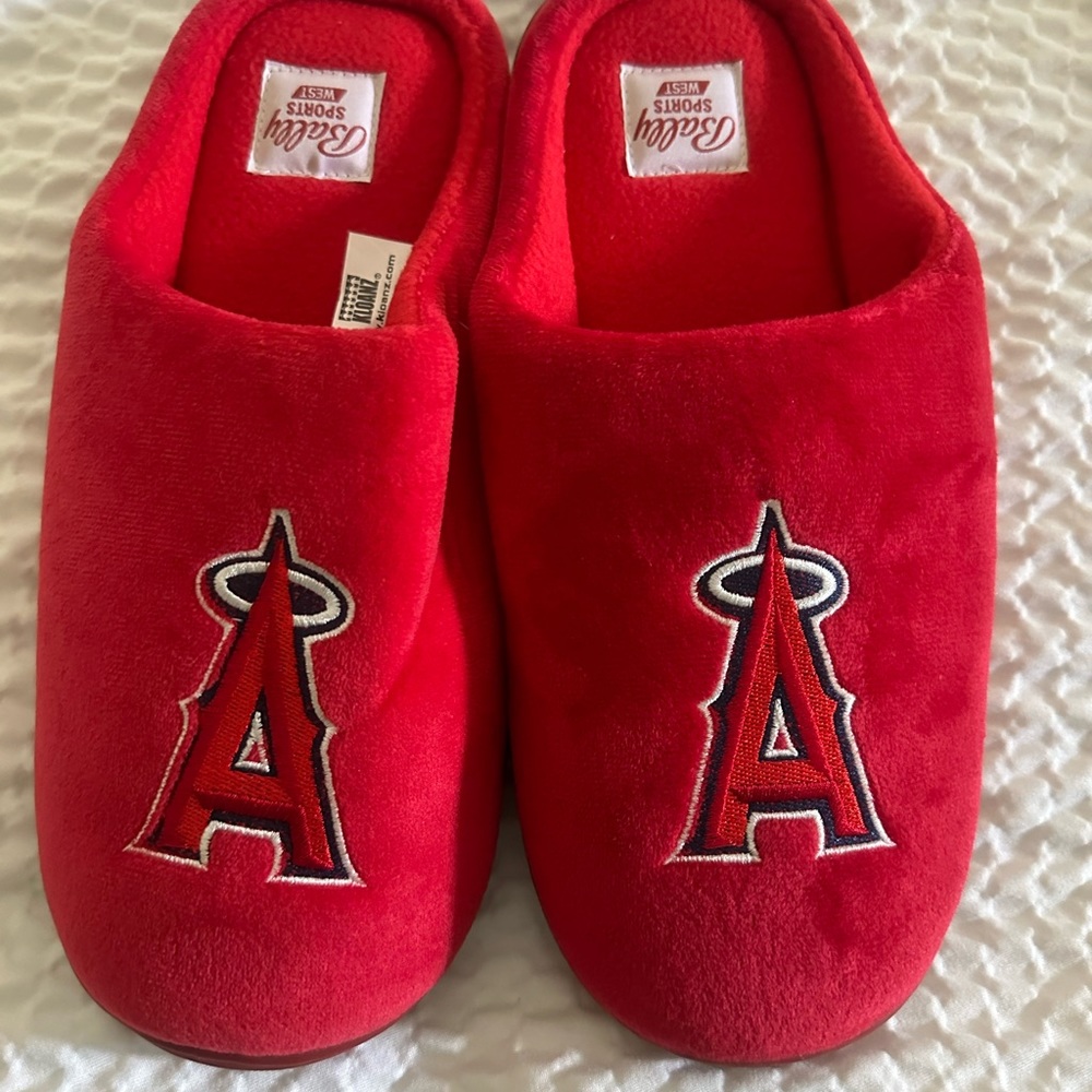 COPY - Los Angeles Angels Slippers NEW